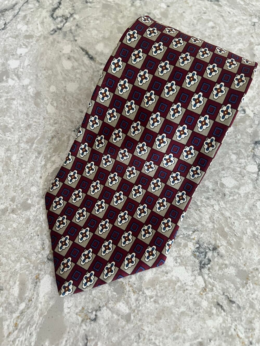 Claybrooke Men's Silk Neck Tie Red Cream Blue Geometric JL